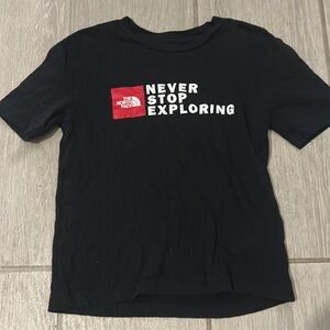 Boys North Face XXS(5) tshirt